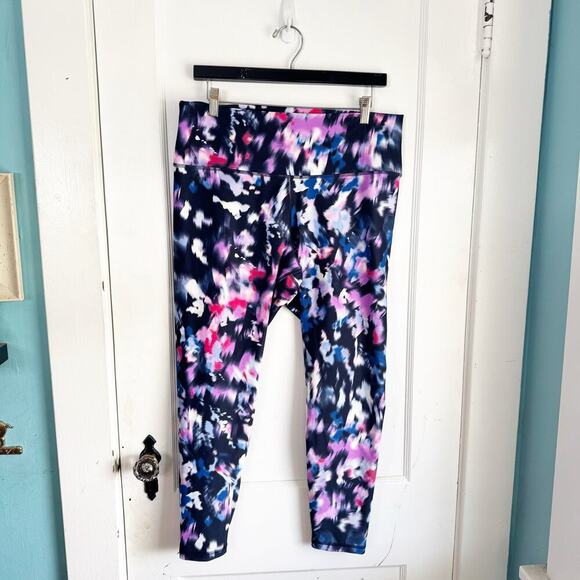 Old Navy ON Powersoft High-Rise Go Dry Leggings Colorful Abstract Print Size XL - Picture 1 of 7
